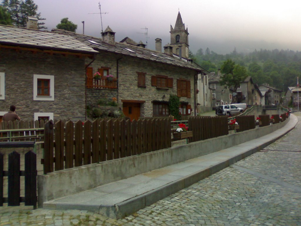 Via Trento,Moncenisio Ferrera,comune francoprovenzale in provincia di Torino,giugno 2008 by JupiterJet