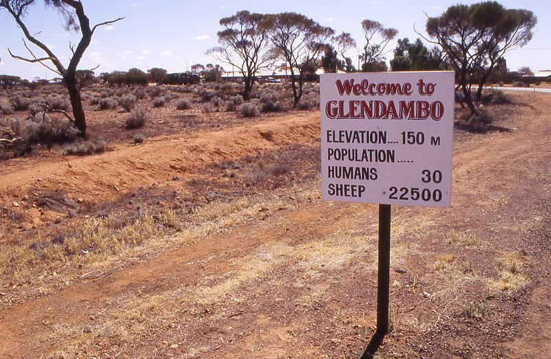 Glendambo by Chris Peeters