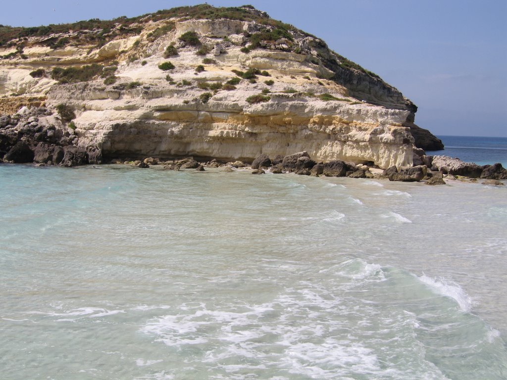 Spiaggia Isola dei Conigli by claud43