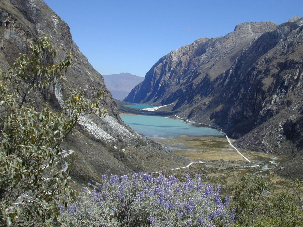 Upper Lago Chinancocha Valley by Sawpitman-Mike Cusac…