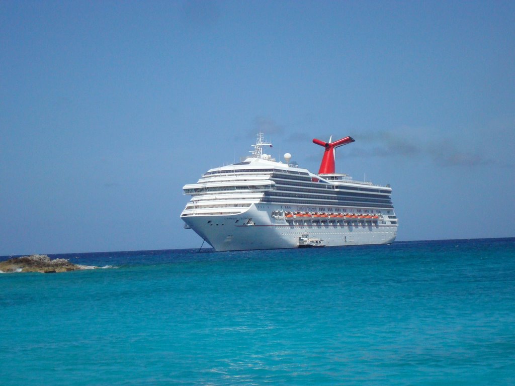 Half Moon Cay - Bahamas by hankcaver