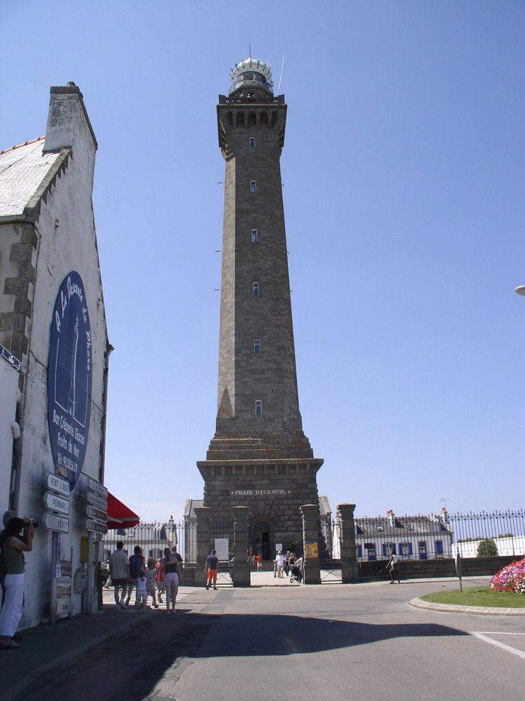 Phare d'Eckmuhl by nicolasjordy