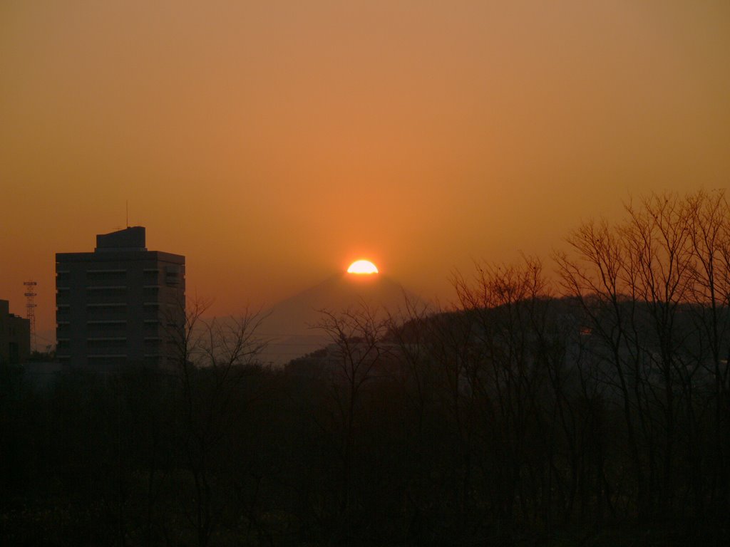 ダイヤモンド富士 多摩川-郷地町 by とも21