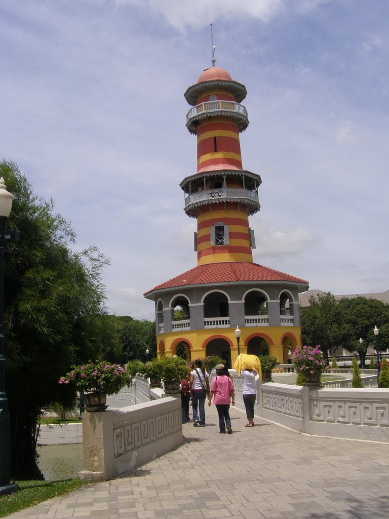 หอวิฑูรทัศนา Bang Pa-In Palace by CHAMRAT CHAROENKHET