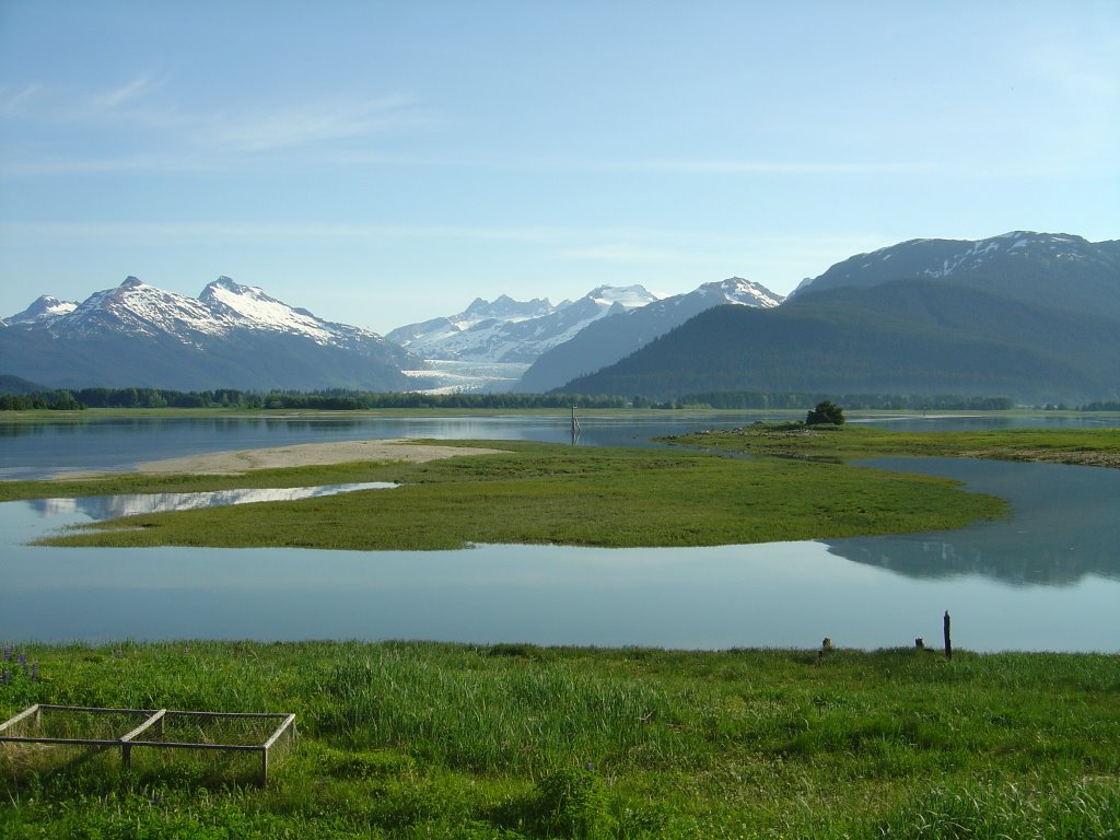 Mendenhall Glacier across the flats by glassmansd