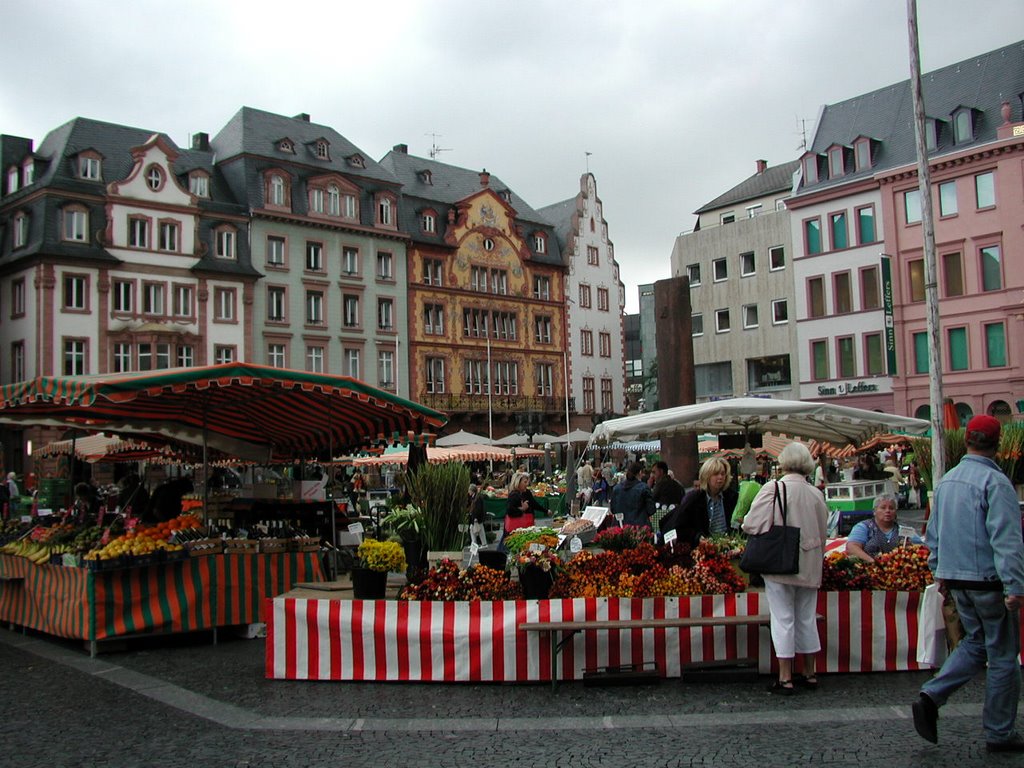 Markt by Michael Lehne