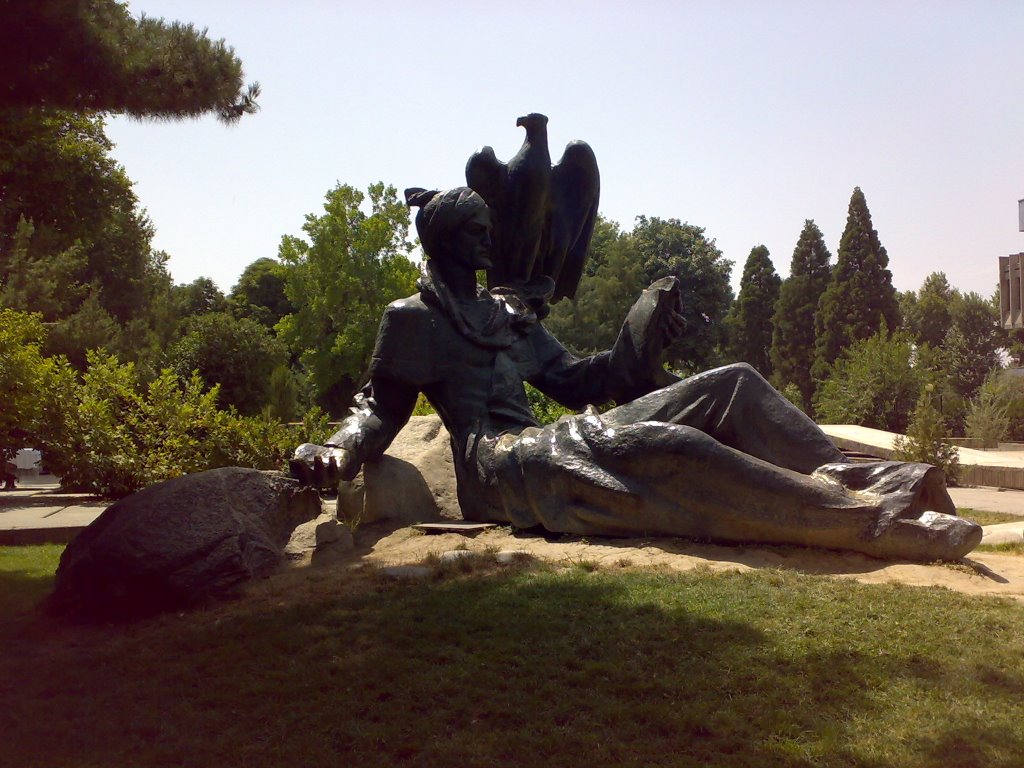 Umar Hayam monument near Avesto hotel - Памятник Омару Хайаму во дворе г-цы "Авесто" by KPbICMAH