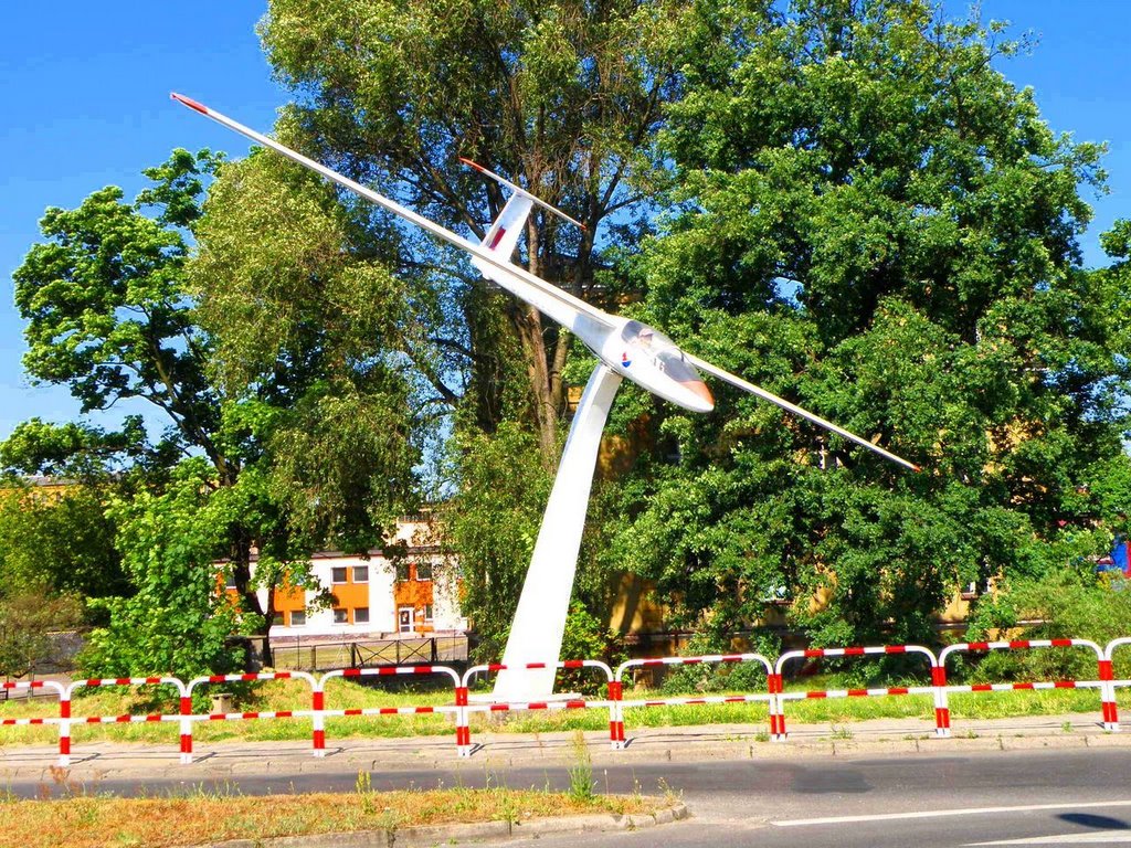 Leszno: Polna - szybowiec by may310