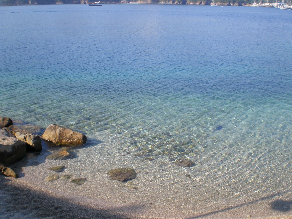 Spiaggia by Marco Camprini