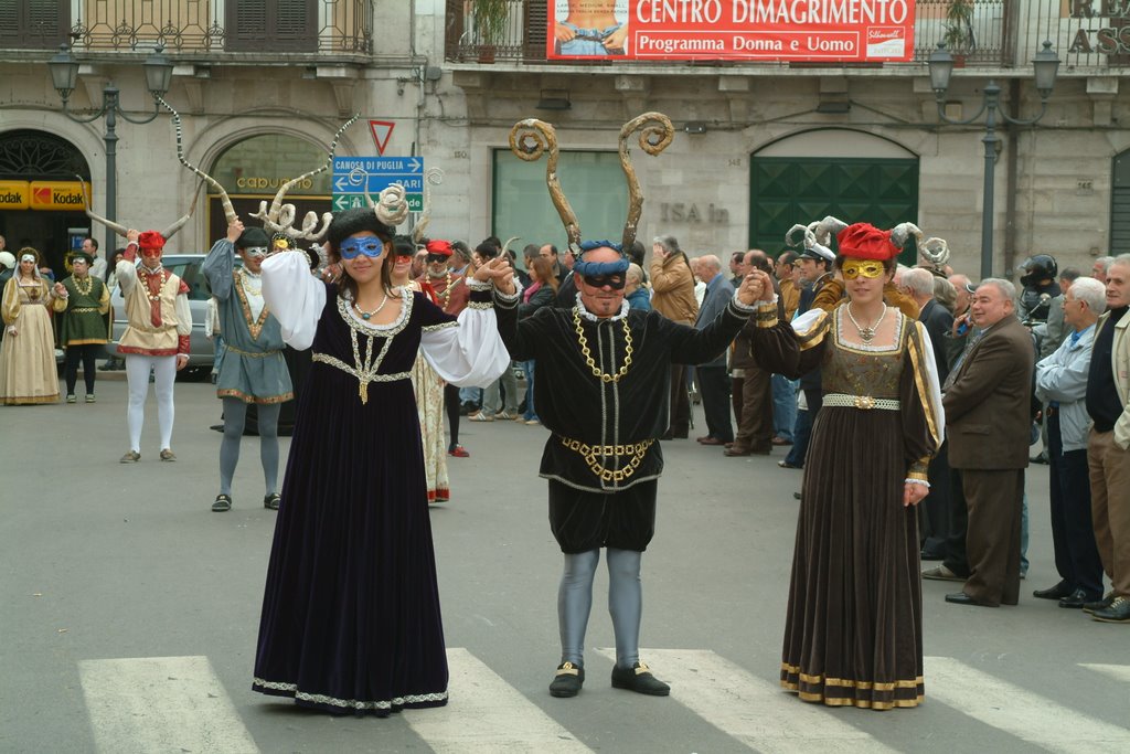 BARLETTA - Fiera di San Martino (Festa dei Cornuti) - il domenica by ginovitrani