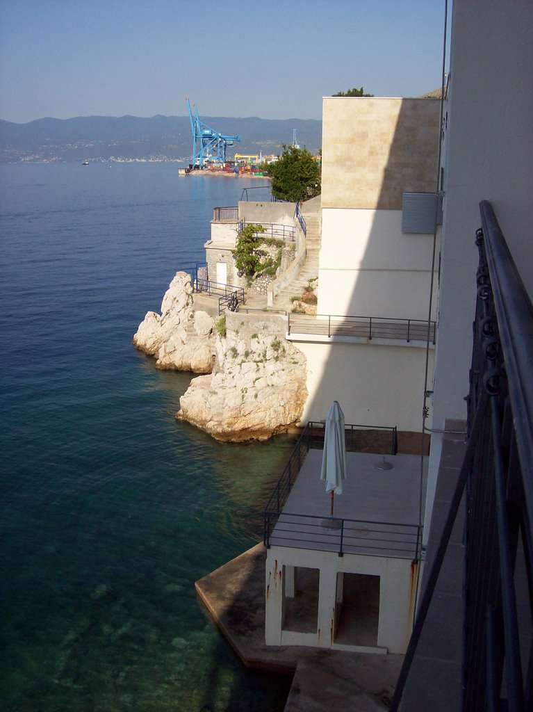 Vista dall'Hotel Jadran, Rijeka by rilai