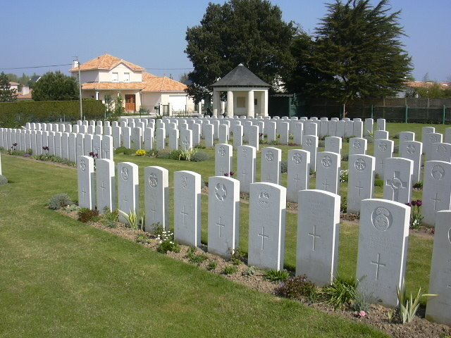 Cimetière britannique by dedede60