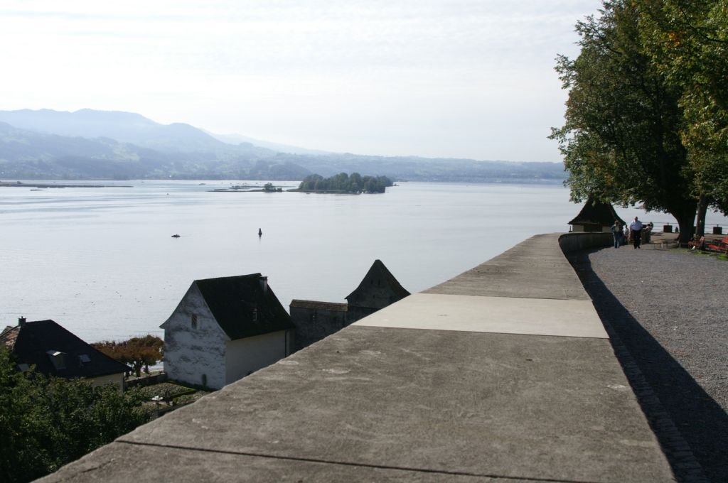 Zürichsee von der Schlossterrasse aus by Thomas Merz-Abt