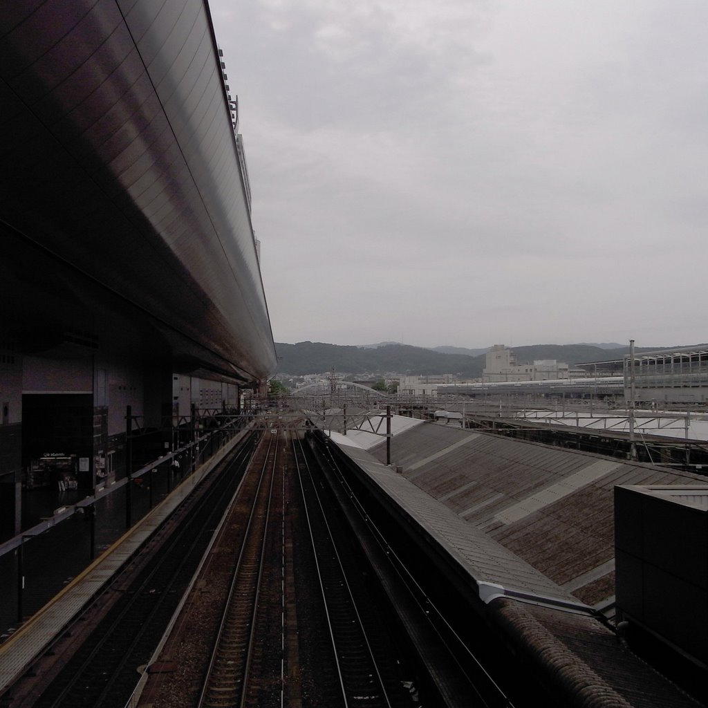 Kyoto Station (Arrive at Kyoto) by taoy (keep Panoramio)