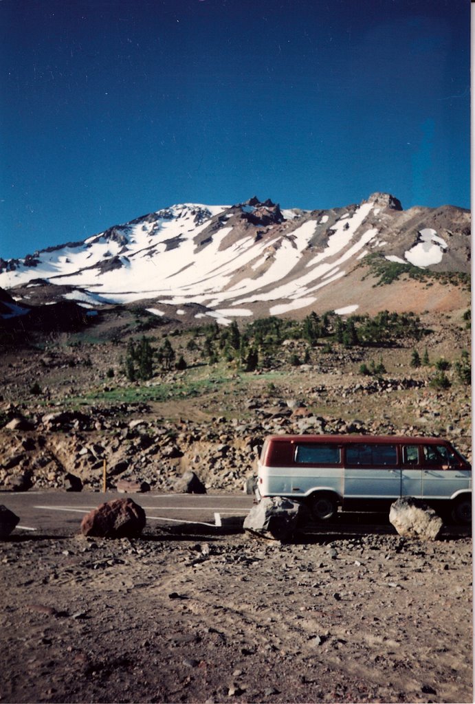 Shasta_van.jpg by galis.org