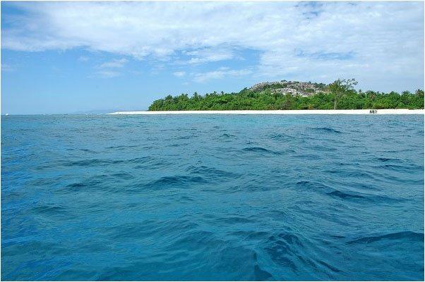 Approaching Cousin island,2005 by Tianzhan