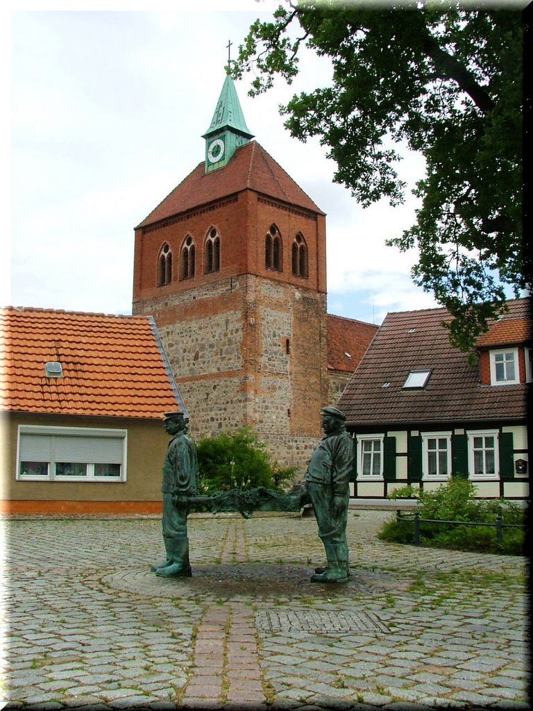 Kirchplatz und Fischerbrunnen by Klaus Brink