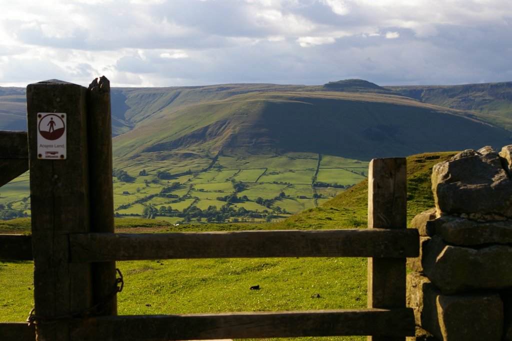 Edale valley by clive h