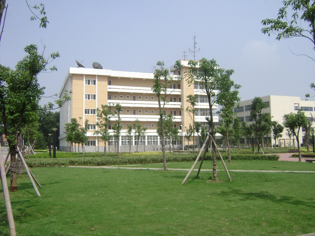 The first bulding in Huazhong Agricultural university by huangleilei