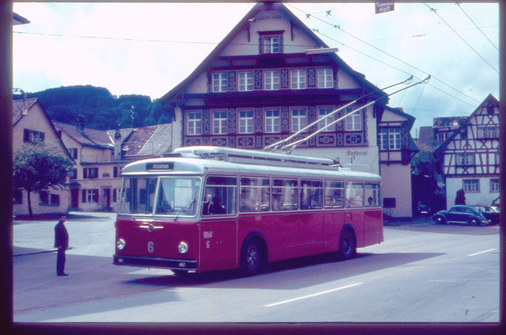 Trolley vor Bernecker Rathaus 19?? by olmabratwurst