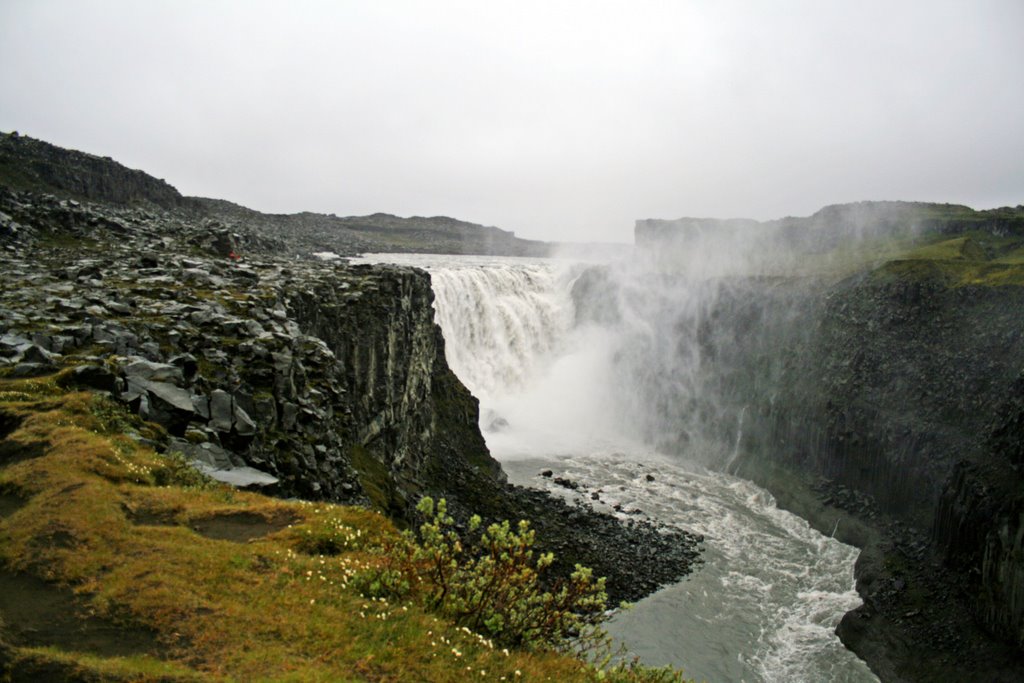 Dettifoss...c by americatramp