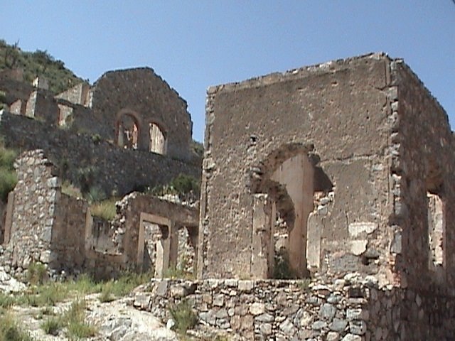 Ruinas del pueblo by Perales Cortés