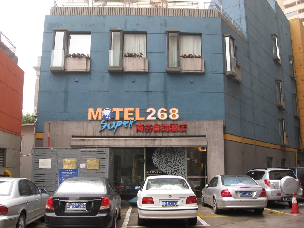 MOTEL268 by take88