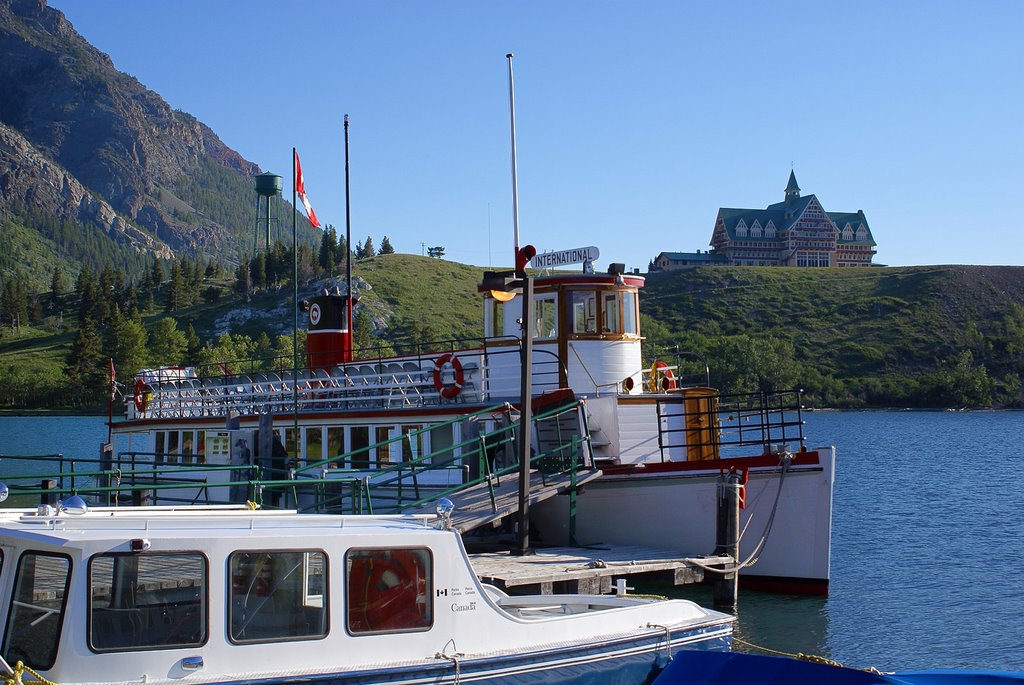 Waterton Marina by Jacenty