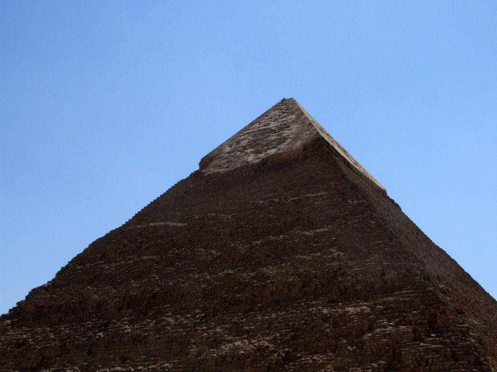 Giza by Marek Grausz