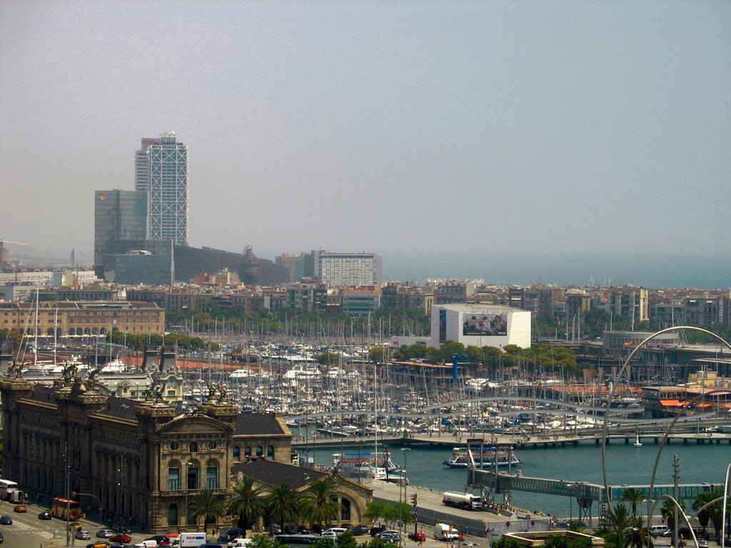 Kikötő; Barcelona by Bzsuu