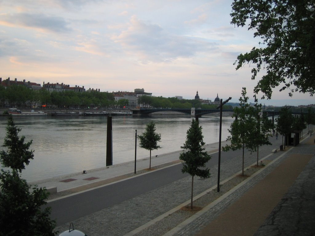 Berges du Rhone by beni_bronco