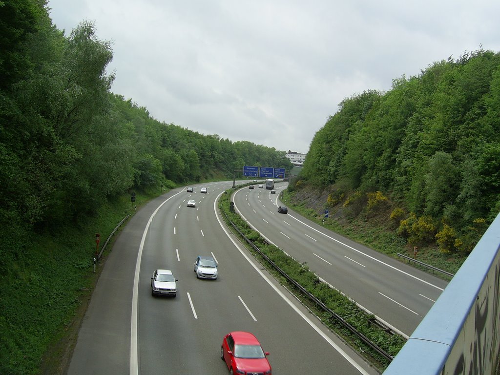 Essen autobahn A 52 by A. Zlibinas