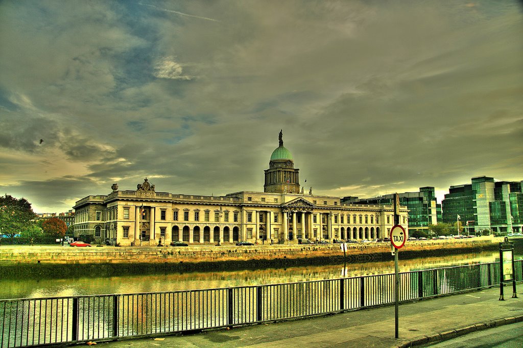 Four Courts by jahri67