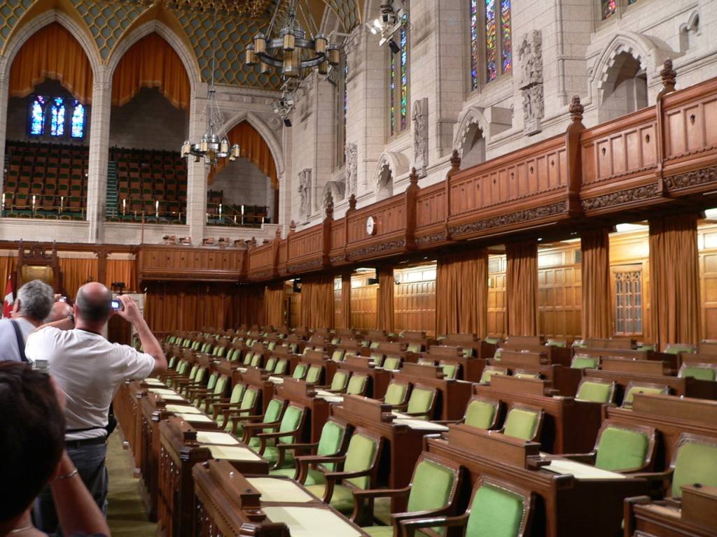 Canada, l'intérieur du parlement à Ottawa by Roger-11