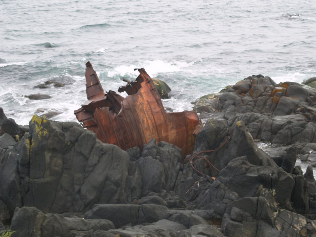 Stranded ship,Jun.21.2008 by omitsu1496