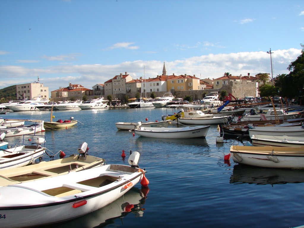 Port de budva by dom2923