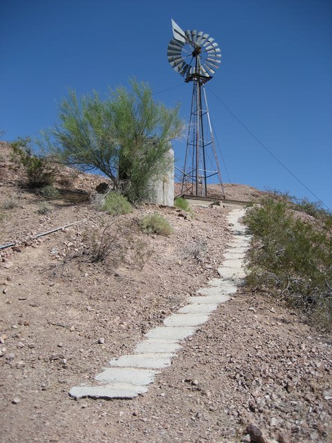 Wind powered pump to water wild horses by dynamitedave.com