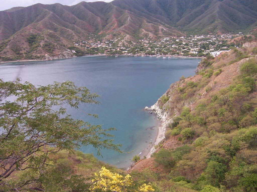 Taganga desde el mirador by alfredoluis 1961