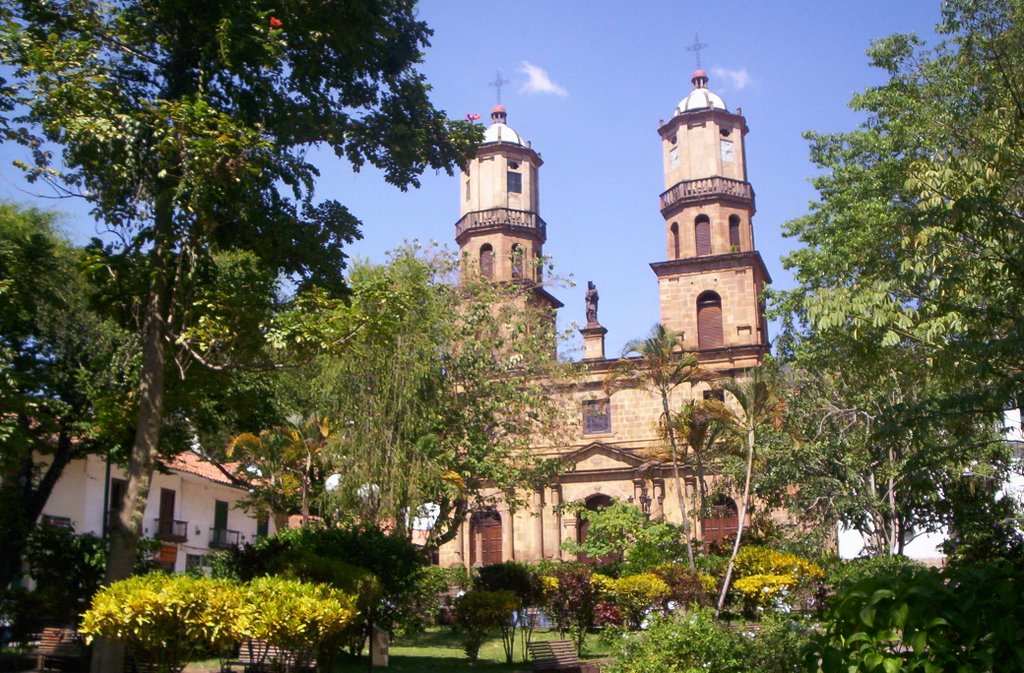 Plaza San Gil by Macabito