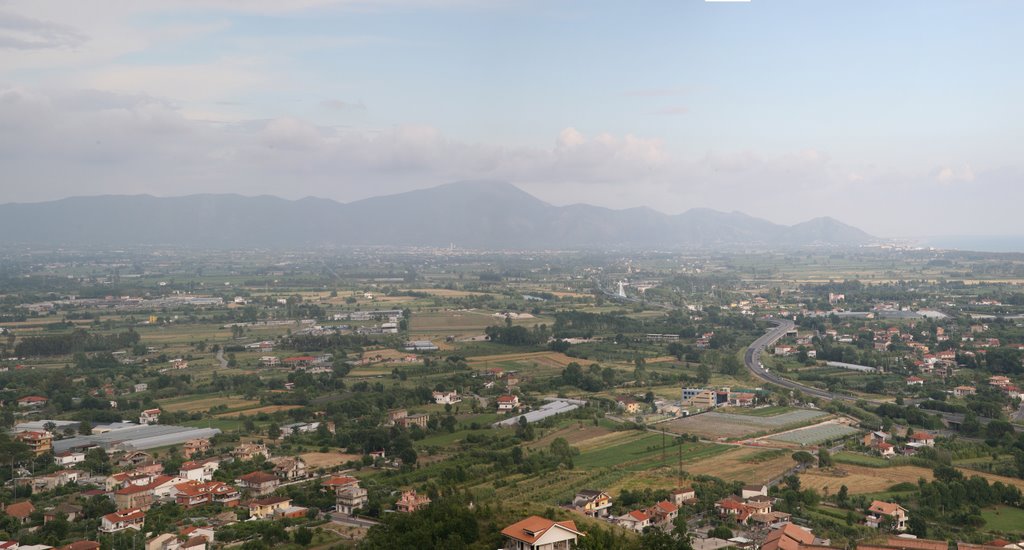 Lazio Minturno panorama (verso monte Massico) by Battoia Mario ( Kucj…