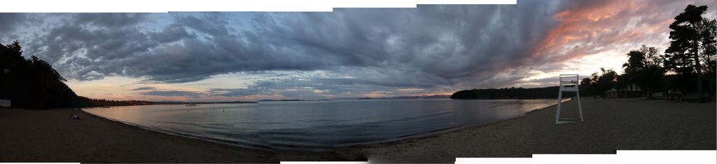 Pre-dusk over Lake Champlain from North Beach (HDR) by swift447