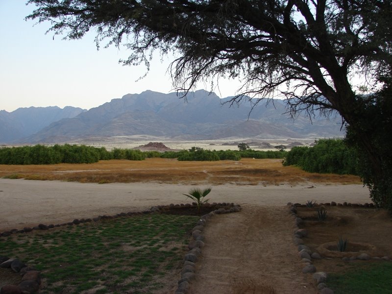 Sicht auf Brandberg von White Lady Lodge by mspuehler