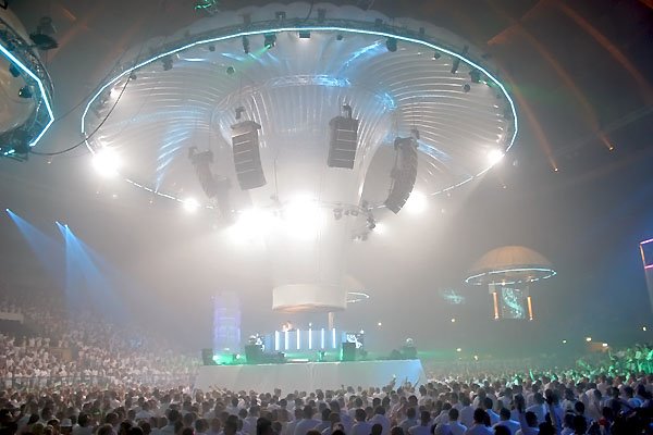 Sensation White 2006 !!!! by Papuciok