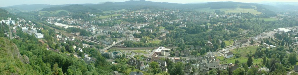 Panorama von der Munterley - Gerolstein by Edgar Holbach