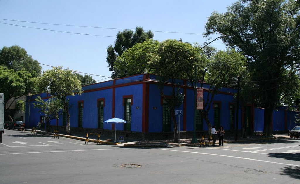 Museo Frida Kahlo: Casa Azul (2008-05) by arco_on_tour