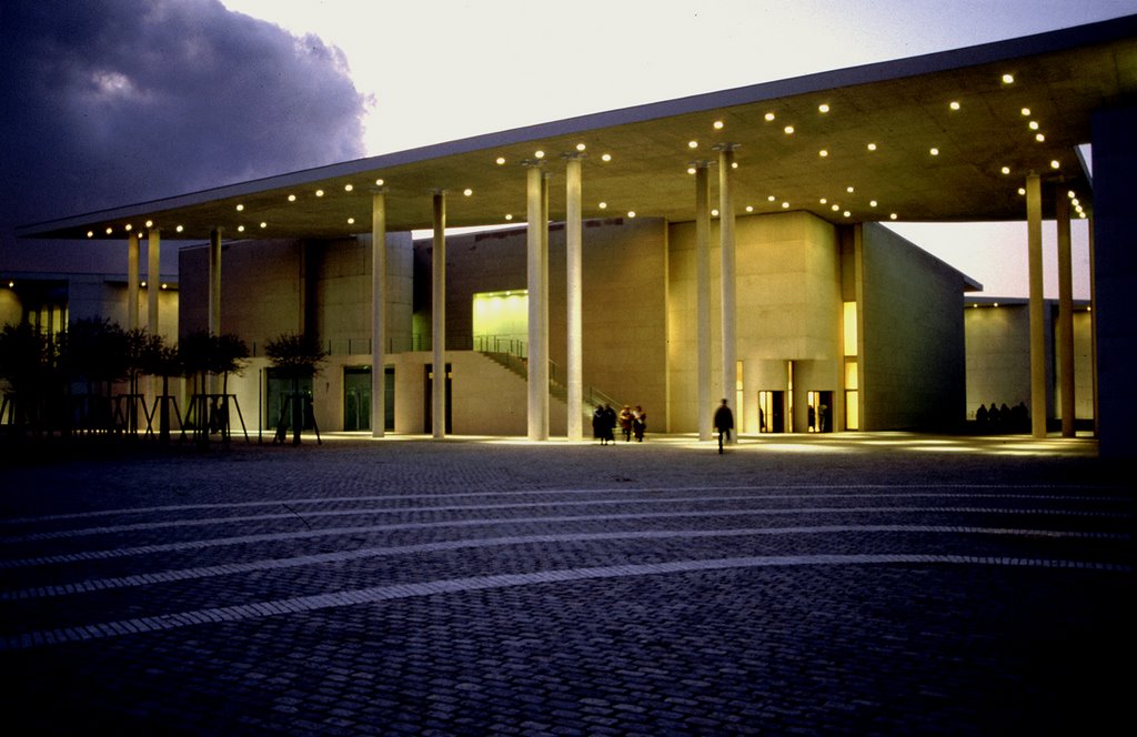 Bonn, Kunsthalle by Werner Hense