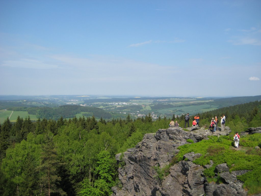 Aussicht vom Hohen Stein über Erlbach und das Schwarzbachtal by Bergwanderverein