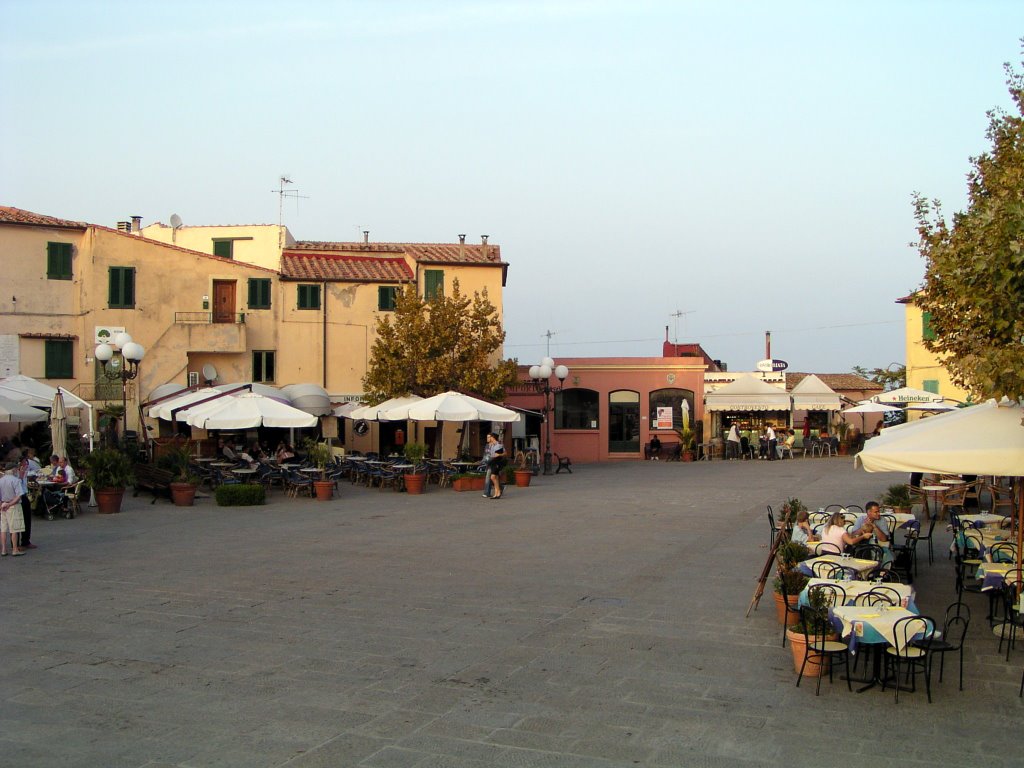 Piazza Matteotti by Luca Reggiani