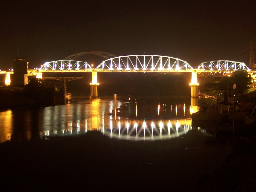 Shelby Saint Pedestrian Bridge by rcmori