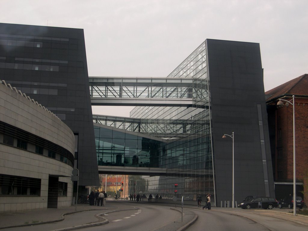 Royal Library,"Den Sorte Diamant", Copenaghen by by niro